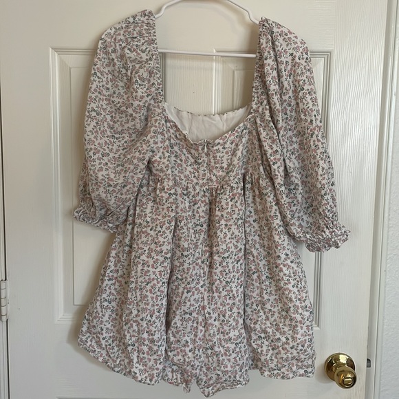 Floral Romper - Picture 5 of 6
